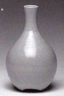 Bulb vase. Freycinet ash yellow glaze, 7in.