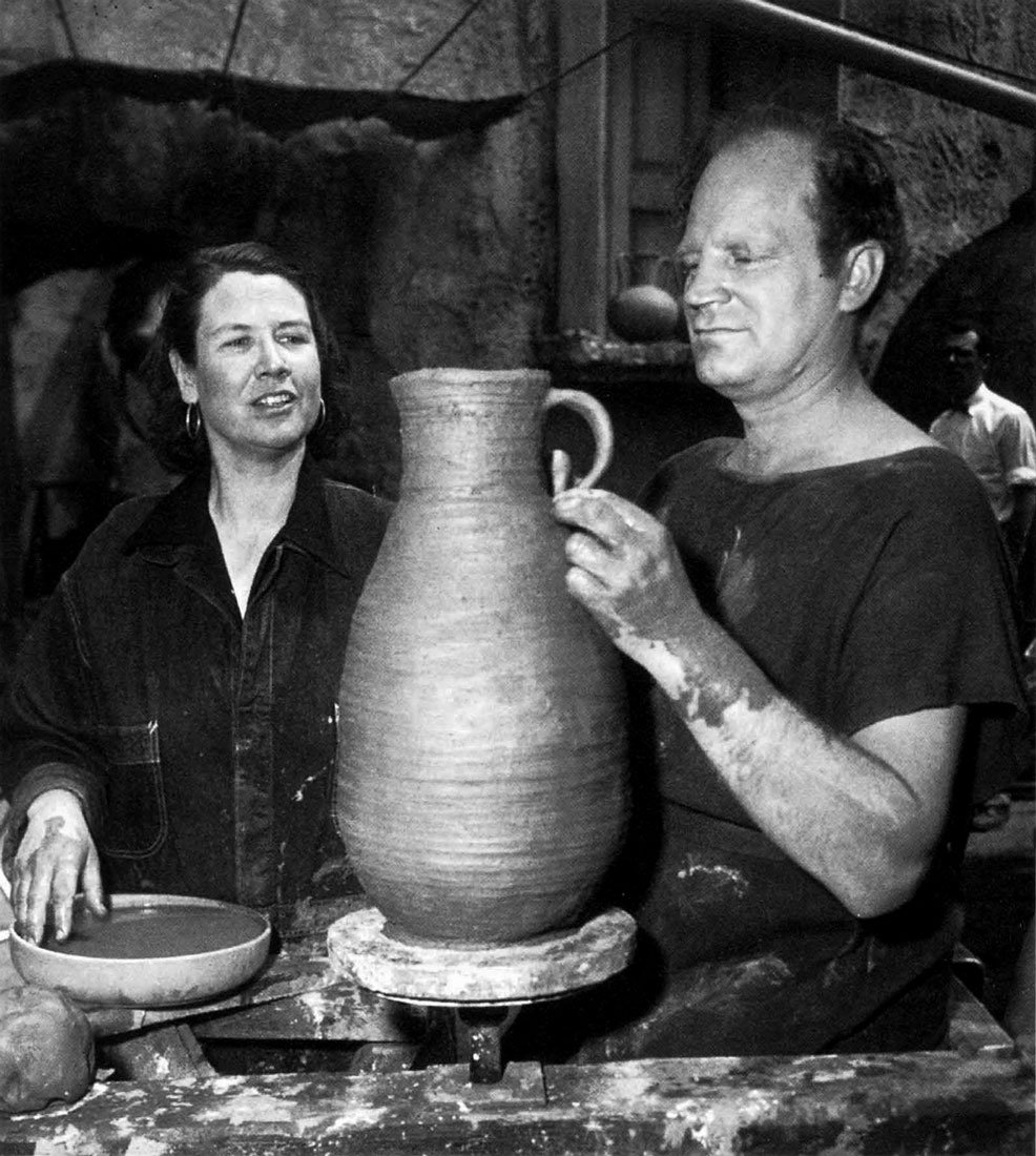 Coiling Bottle For the Blindman in "Demetrius and the Gladiators''. Fox Studios, 1953. Opposite: Bottle, Otto Heino, 1956. Coiling Bottle For the Blindman in