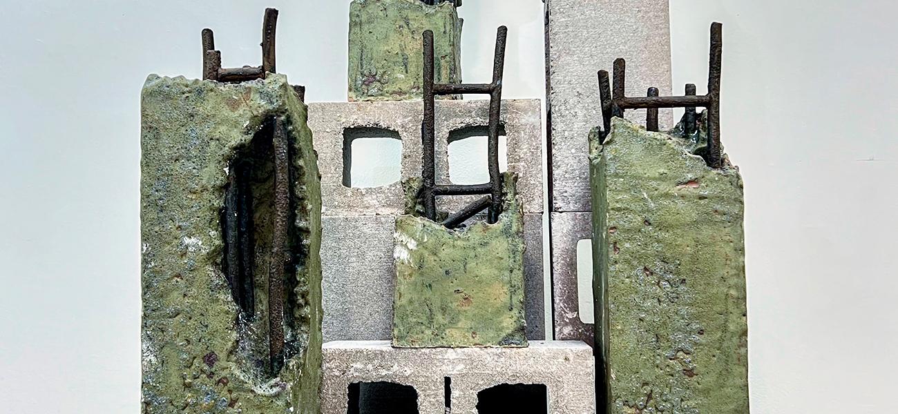 Rosemond Nyamewaa Van-Ess, “Strength of a Woman”, 2025, earthenware clay, lava glaze and beads glaze, 32” x 16” x 18”, Photo credits: Ross Junior Owusu.