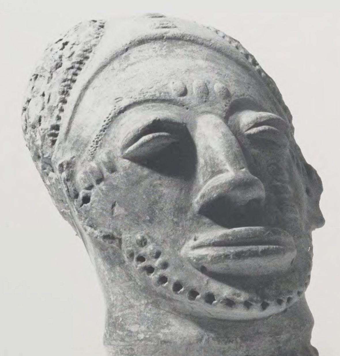Ashanti Male Head, Terra Cotta, H. 25.4 cm. British Museum.