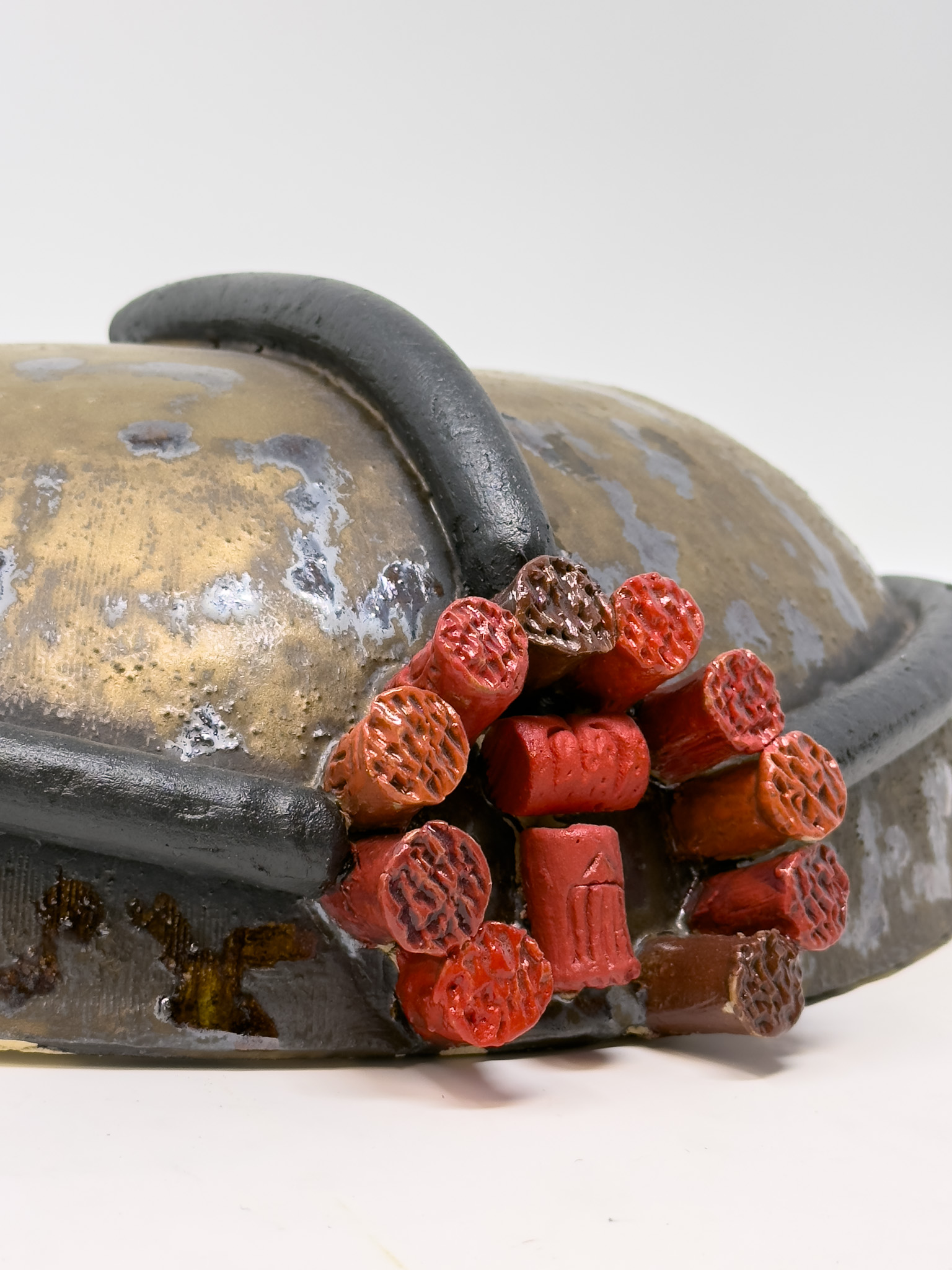 Joy Okokon, Koju Soko II (detail), 2025, 13.5 “x 5” x 8”, stoneware clay, glaze. Photo credit: E.Tyler. Joy Okokon, Koju Soko II (detail), 2025, 13.5 “x 5” x 8”, stoneware clay, glaze. Photo credit: E.Tyler.
