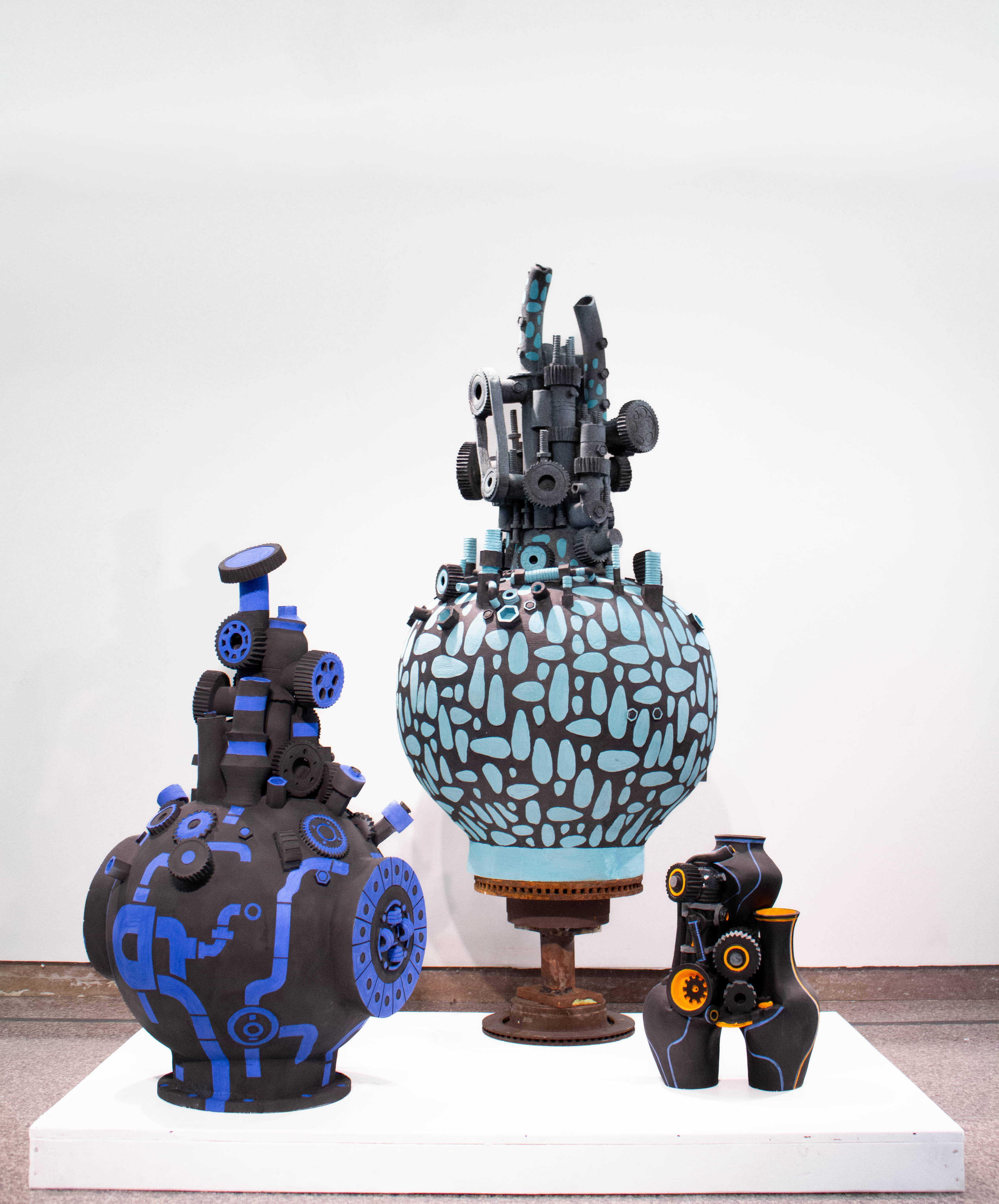 Vincent Frimpong, Masa Abedi Series (detail), 2025, stoneware and car parts, 70 x 72 x 60 inches. Photo credit: Larissa Frimpong
